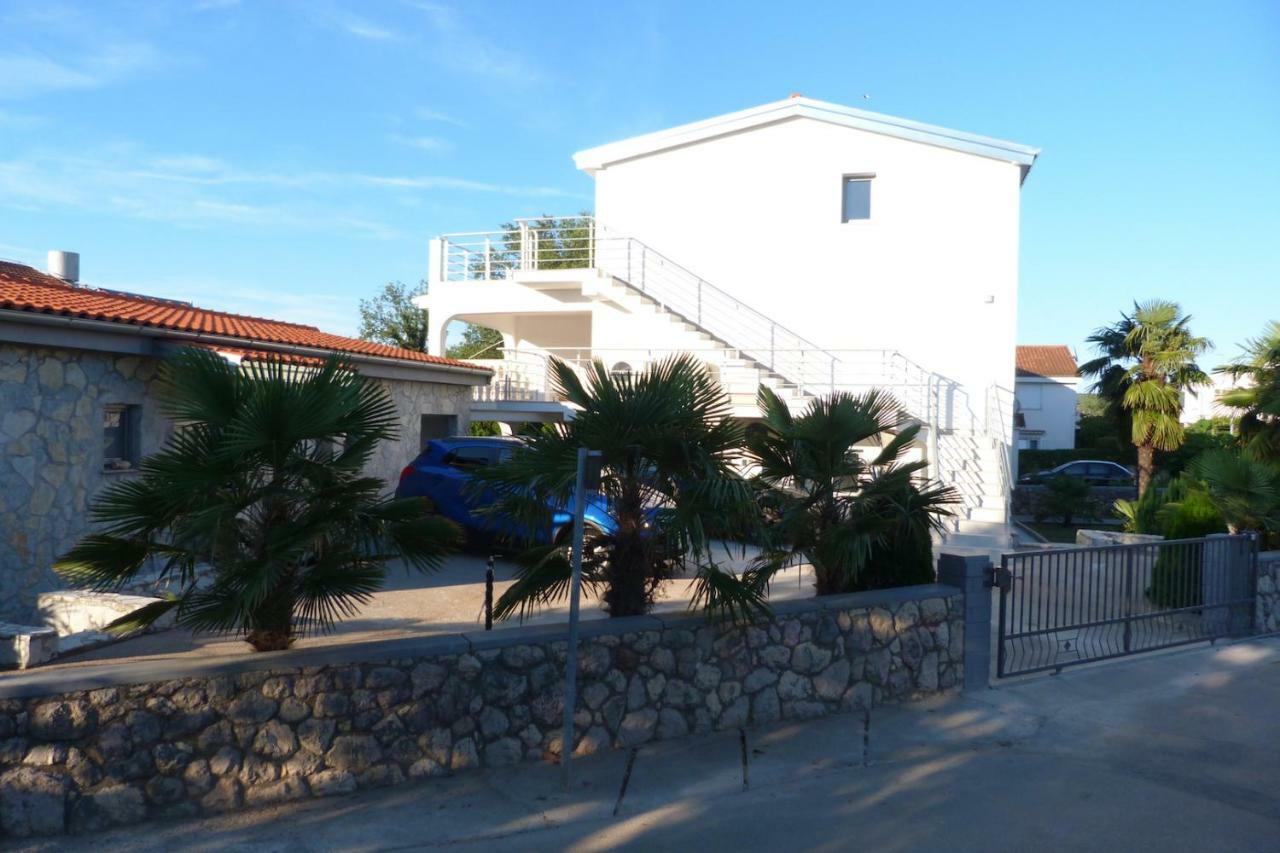 Apartments Monja & Dadi, Malinska, Vantacici Exterior photo