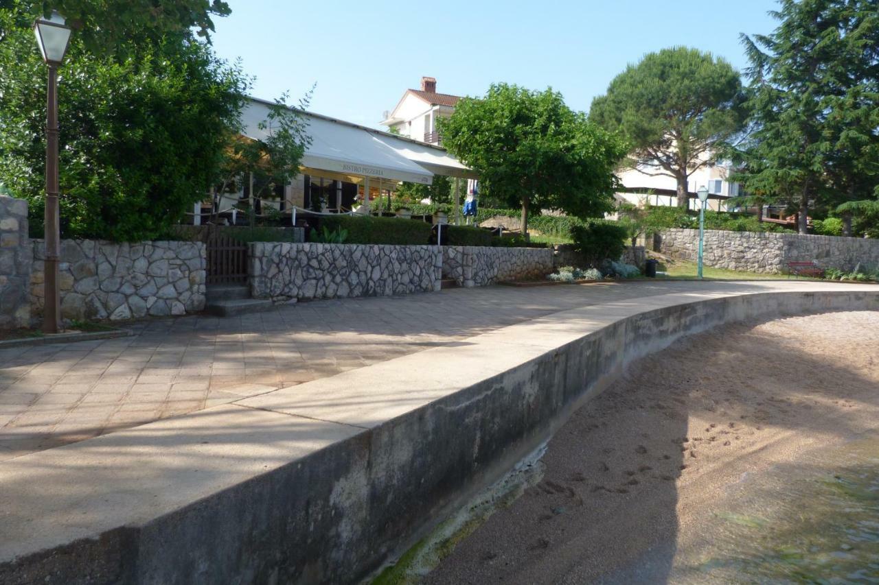 Apartments Monja & Dadi, Malinska, Vantacici Exterior photo